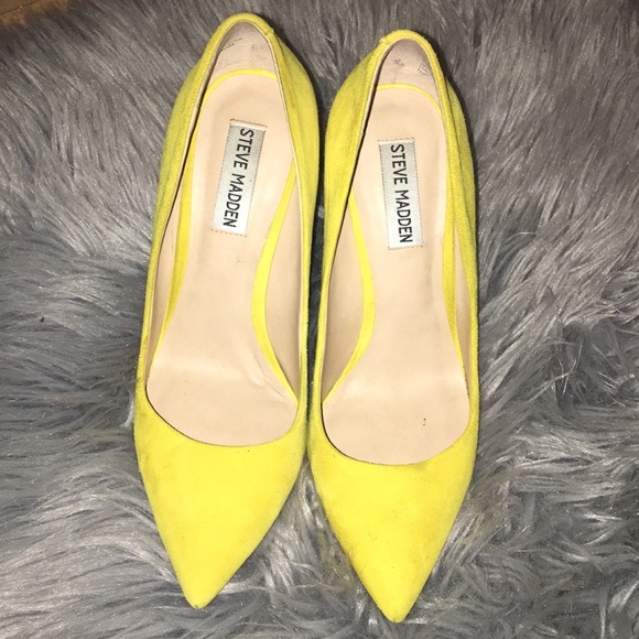 steve madden yellow pumps